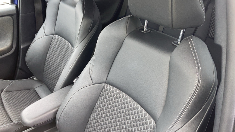 Toyota Yaris 1.5 Hybrid Dynamic 5dr CVT Hybrid Hatchback